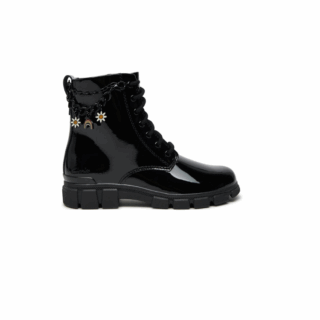 Evyn Charm O. Black Pat, F; 13